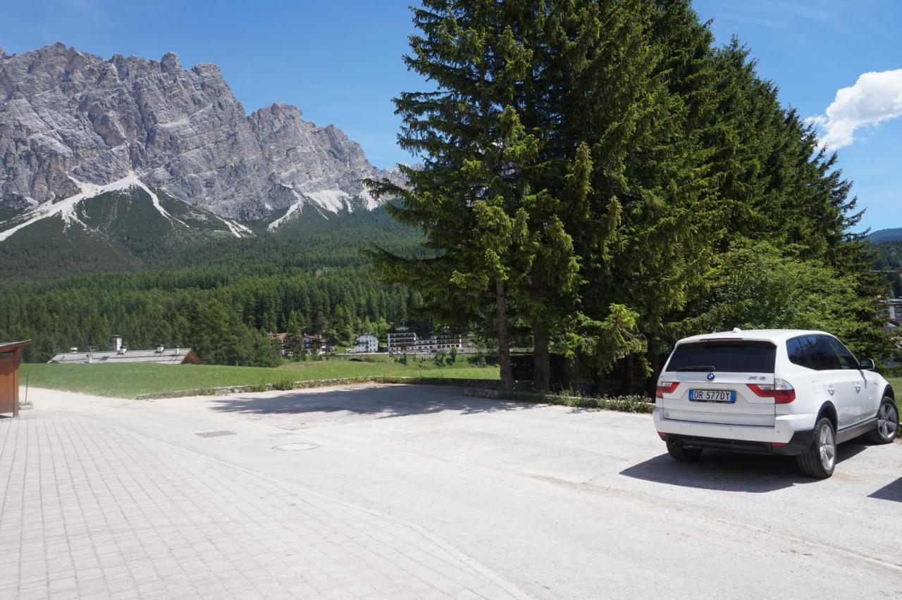 Cadin Apartment Cortina dʼAmpezzo Eksteriør bilde